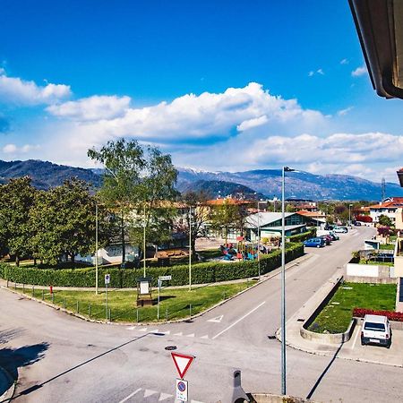 Appartamento Borgo Peschiere Maniago Exteriör bild
