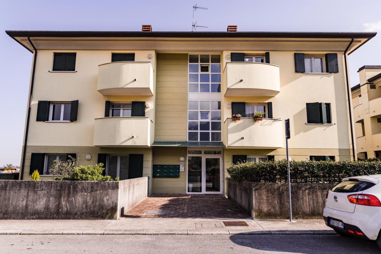 Appartamento Borgo Peschiere Maniago Exteriör bild