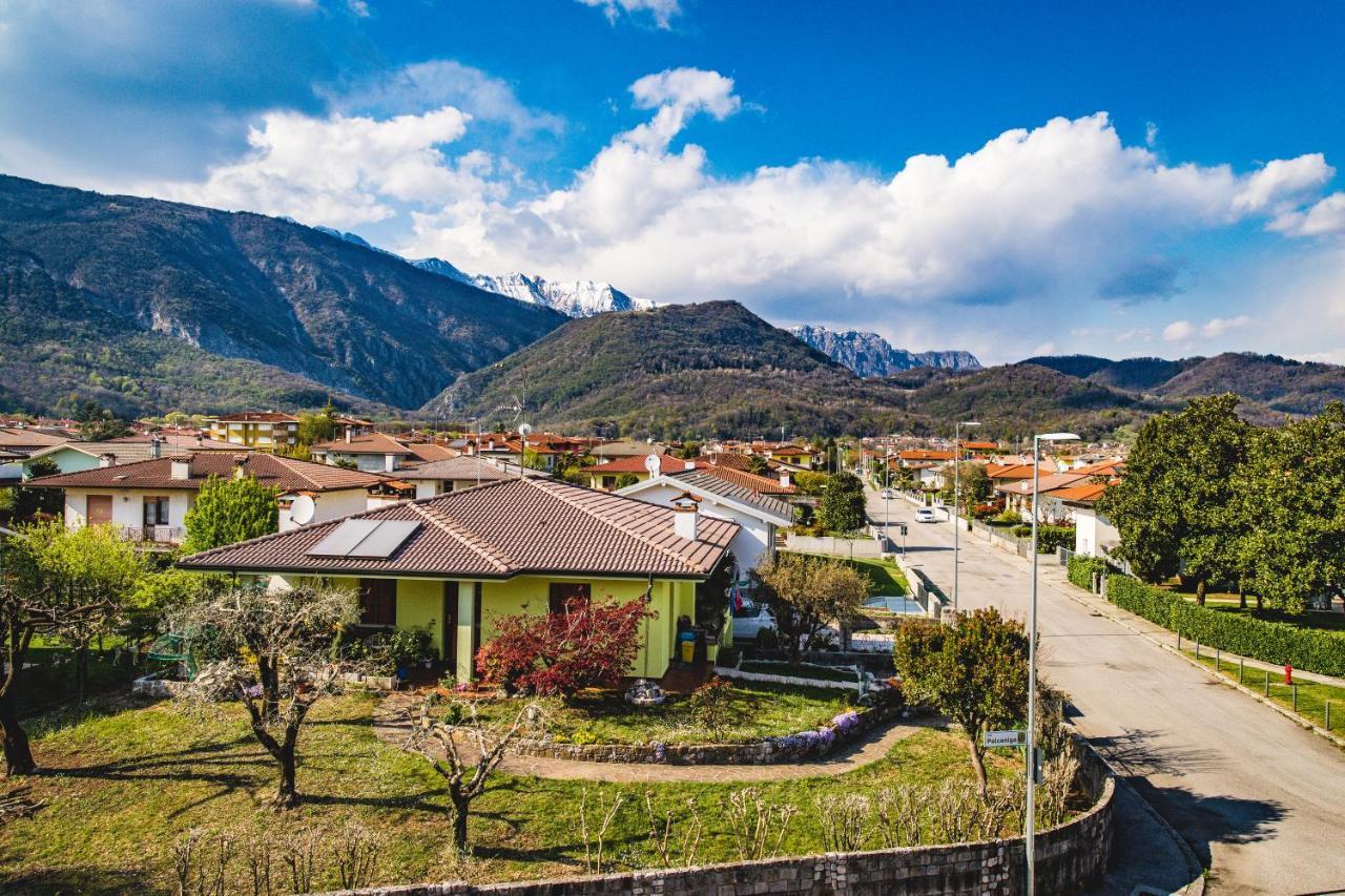 Appartamento Borgo Peschiere Maniago Exteriör bild