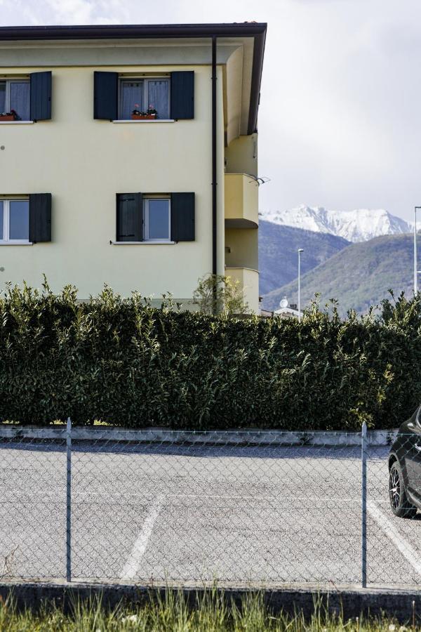 Appartamento Borgo Peschiere Maniago Exteriör bild